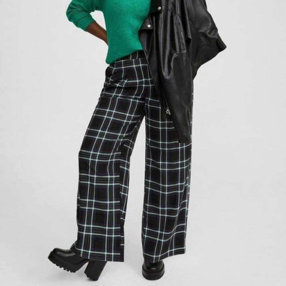Torrid Delilah Plaid Studio Crepe Wide Leg Pant 16 43110192